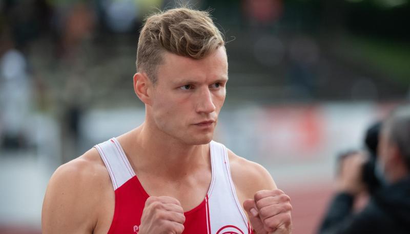 Nico Beckers liegt nach fünf Disziplinen mit 4060 Punkten in Führung. Nico Beckers liegt nach fünf Disziplinen mit 4060 Punkten in Führung.