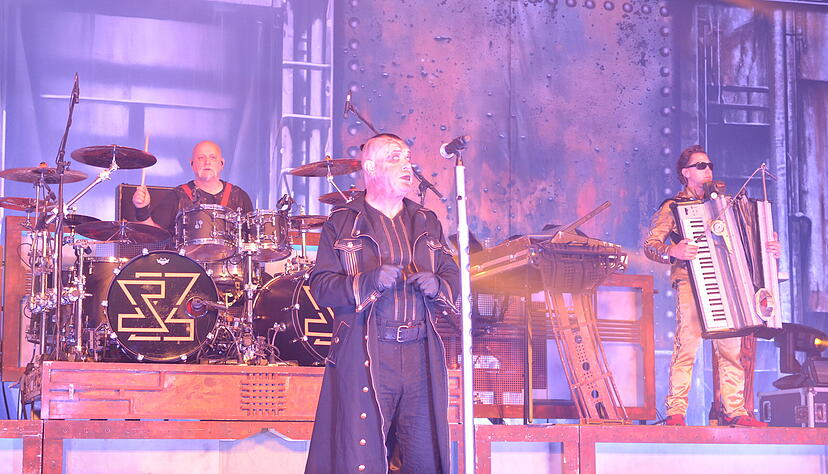 Die Rammstein-Tribute-Band „Stahlzeit“ tritt am Samstagabend in der Heilbronner Harmonie auf. Die Rammstein-Tribute-Band „Stahlzeit“ tritt am Samstagabend in der Heilbronner Harmonie auf.