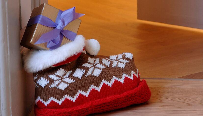 Die Reste vom Fest: Auch wenn es verlockt, einfach alles gemeinsam wegzuwerfen, nicht alles davon gehört in den Restmüll. Die Reste vom Fest: Auch wenn es verlockt, einfach alles gemeinsam wegzuwerfen, nicht alles davon gehört in den Restmüll.