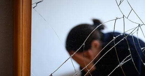 Eine Frau aus dem Raum Heilbronn berichtet von ihrer gewaltvollen Beziehung. (Gestellte Szene) Eine Frau aus dem Raum Heilbronn berichtet von ihrer gewaltvollen Beziehung. (Gestellte Szene)