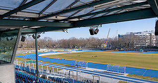 37 Jahre alt ist das Heilbronner Frankenstadion. Die Drittligavorgaben erfüllt das Stadion nicht. 37 Jahre alt ist das Heilbronner Frankenstadion. Die Drittligavorgaben erfüllt das Stadion nicht.
