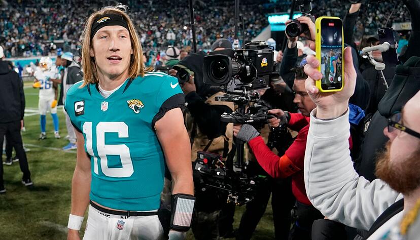 Trevor Lawrence von den Jacksonville Jaguars steigt ab 2026 zum bestbezahlten Quarterback der NFL auf. Trevor Lawrence von den Jacksonville Jaguars steigt ab 2026 zum bestbezahlten Quarterback der NFL auf.